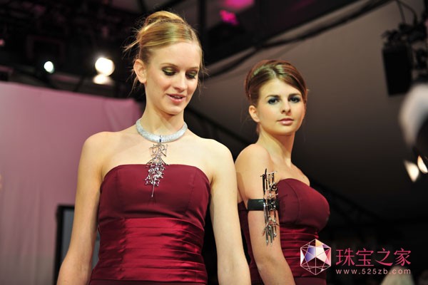 2011H犱錚չЇ֮ҹ¡ؽĻ
