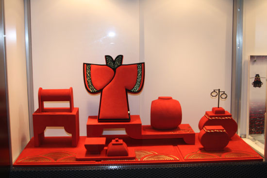 巴塞爾展上冠創中國傳統婚慶特色作品
