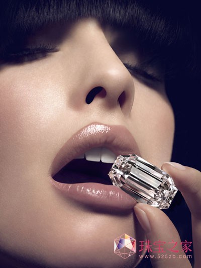 CHOPARD 85.28ĸGи@ʯ
