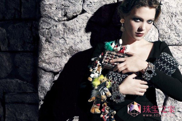 PRADA(普拉達(dá))2012早春珠寶大片