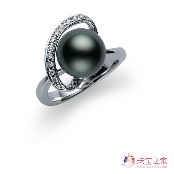 18K白金南洋黑珍珠戒指配鉆石