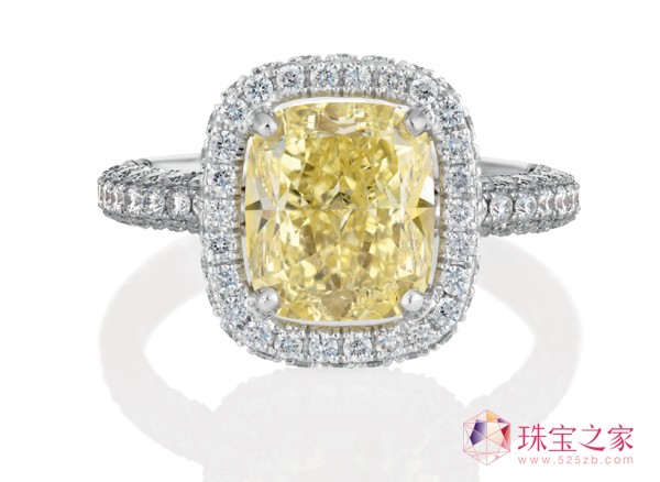 @ʯ錚еġӰ󎟡(Jeweller of Light)Ƞ˹@ʯ錚(De Beers Diamond Jewellers)yAš·feµAOӋAȫAuraϵУAuraϵеĻʽиɫ@ʯ,ԏጌŮȻăAĽ֮顣