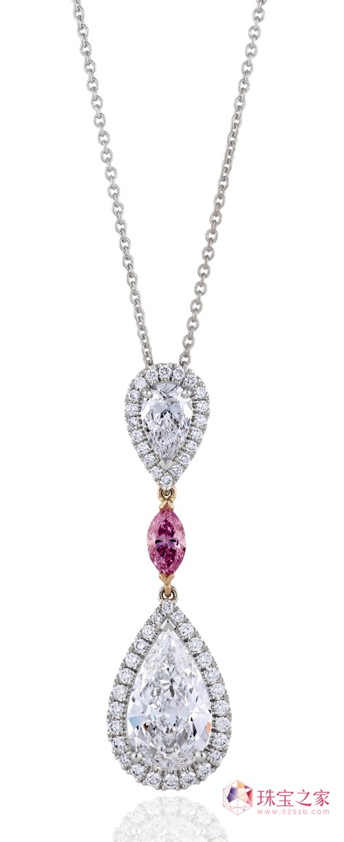 @ʯ錚еġӰ󎟡(Jeweller of Light)Ƞ˹@ʯ錚(De Beers Diamond Jewellers)yAš·feµAOӋAȫAuraϵУAuraϵеĻʽиɫ@ʯ,ԏጌŮȻăAĽ֮顣