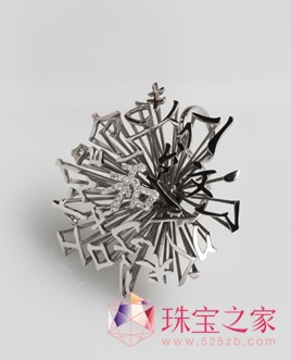 大獎賽獲獎作品《和》/作者:揭英嬌“潮宏基中國珠寶設計與制作大賽優秀作品巡展”南京啟航