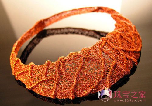 亂中有序 自然形態(tài)紋理珠寶設計欣賞