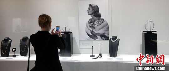 頂級珠寶梵克雅寶珍品世界巡展首站洛杉磯