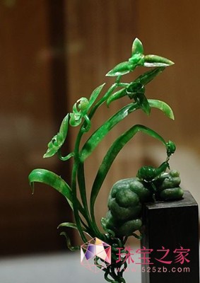 歲月驚喜”三彩翡翠