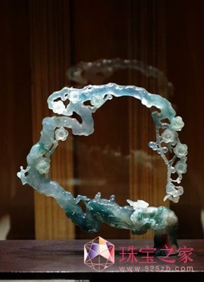 喜迎仙客”玻璃種翡翠