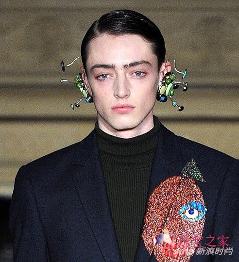 walter-van-beirendonck-2013ﶬb