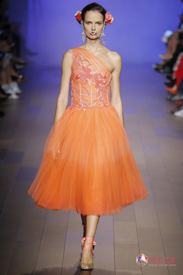 Naeem Khan 2018ϵЕrb