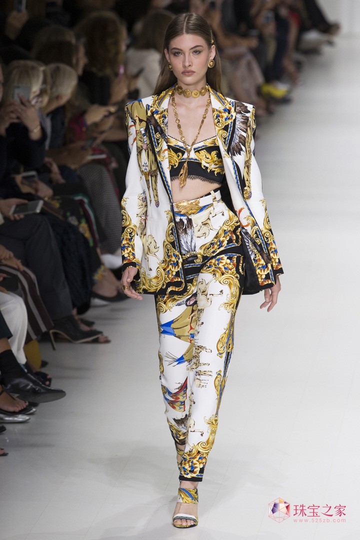 VERSACE ˼ O(sh)Ӌ(j)  r(sh)b Dv Ԫ Ħ ^