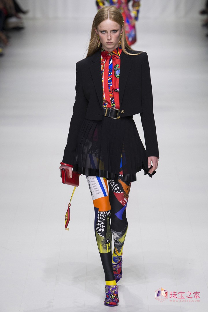 VERSACE ˼ O(sh)Ӌ(j)  r(sh)b Dv Ԫ Ħ ^