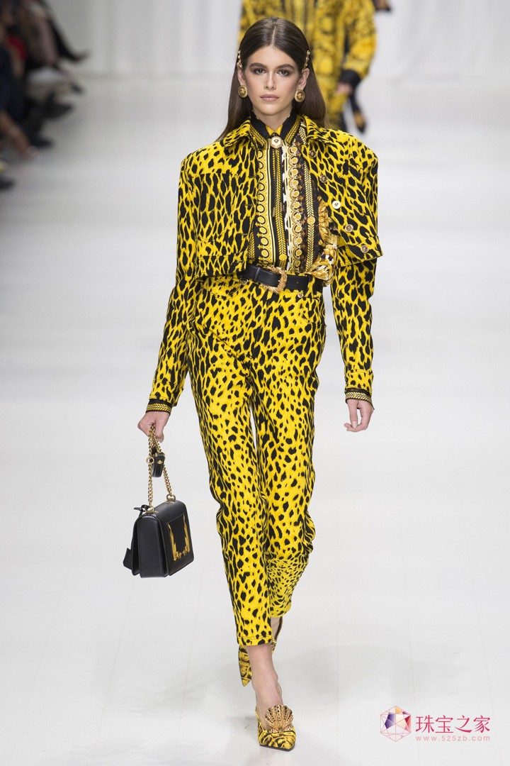 VERSACE ˼ O(sh)Ӌ(j)  r(sh)b Dv Ԫ Ħ ^