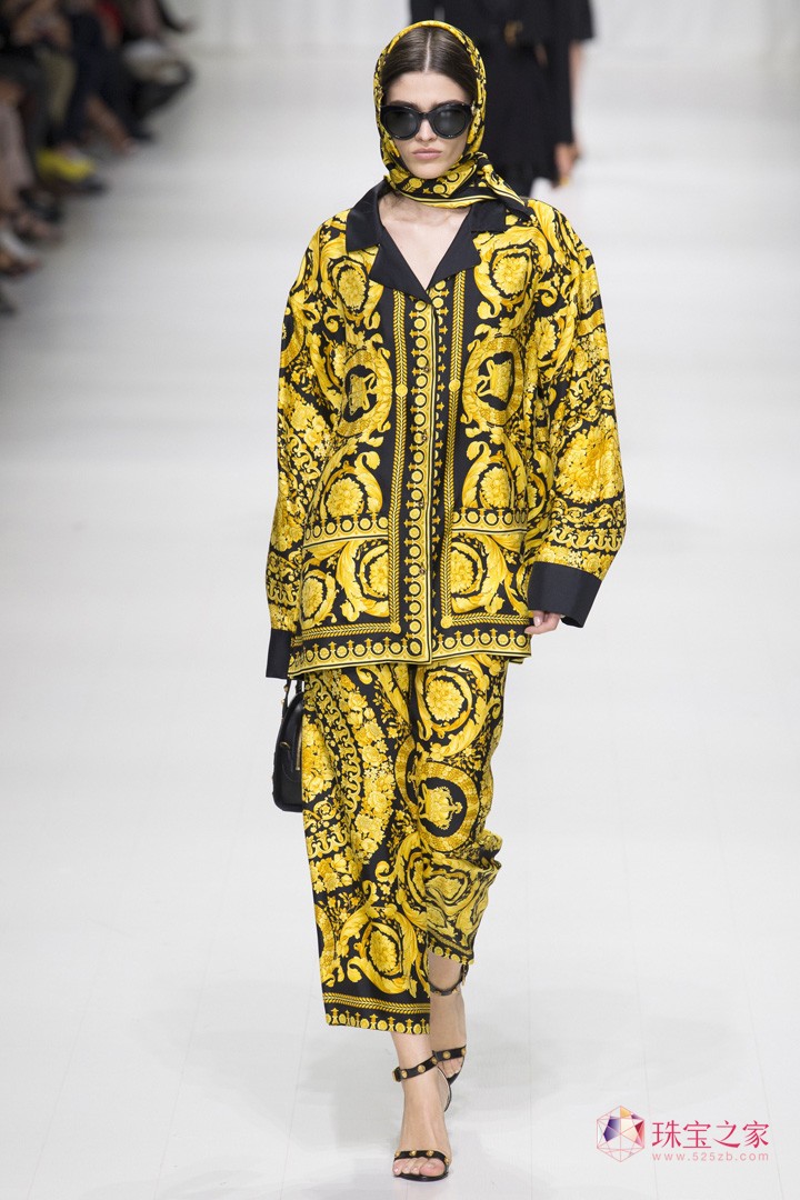 VERSACE ˼ O(sh)Ӌ(j)  r(sh)b Dv Ԫ Ħ ^