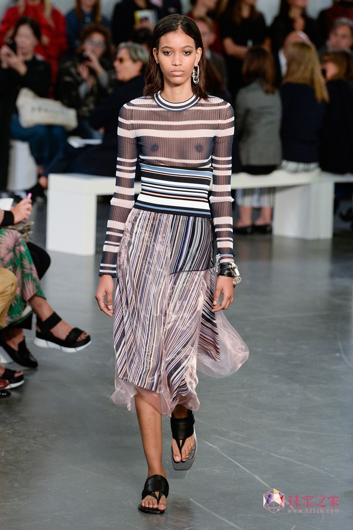 mrb Sportmax ˹˹ F ഺ \