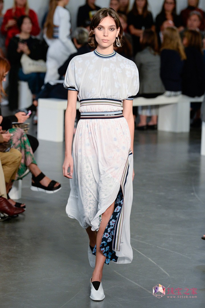 mrb Sportmax ˹˹ F ഺ \