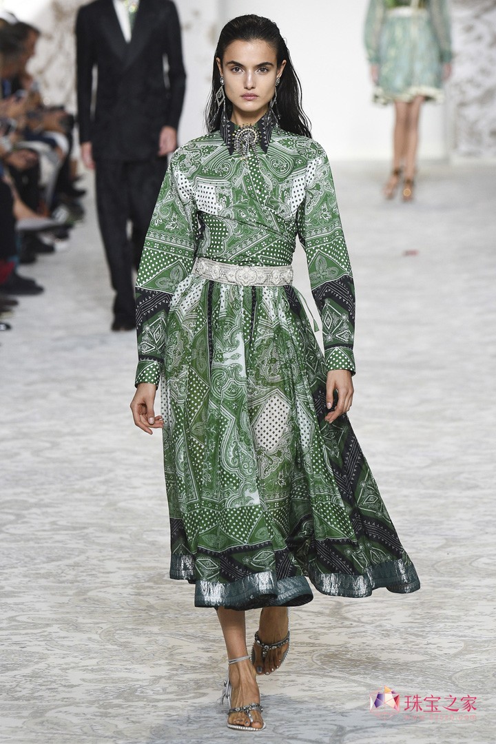 L(fng) L(fng) Etro  rb F 