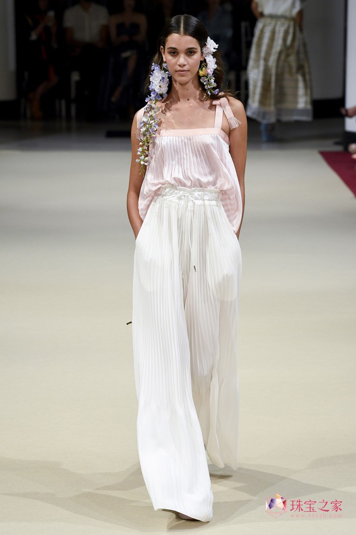 ֮߶ƷAlexis Mabille 2018ĕrb