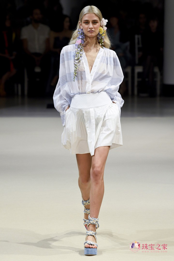 ֮߶ƷAlexis Mabille 2018ĕrb