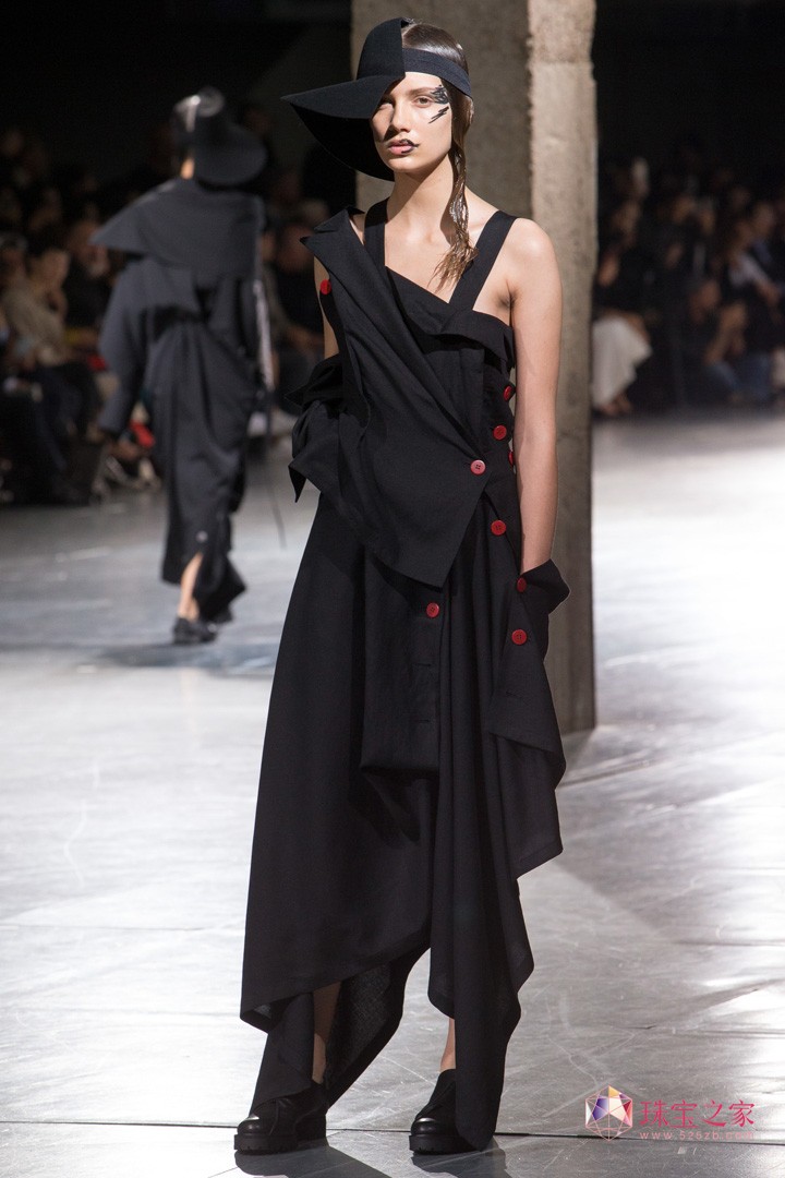 Yohji Yamamotoɽҫ˾ 2018ϵЕrb