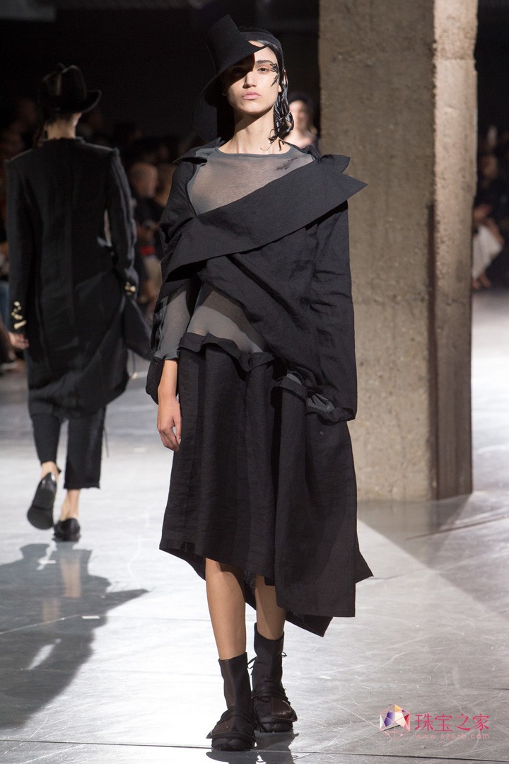 Yohji Yamamotoɽҫ˾ 2018ϵЕrb