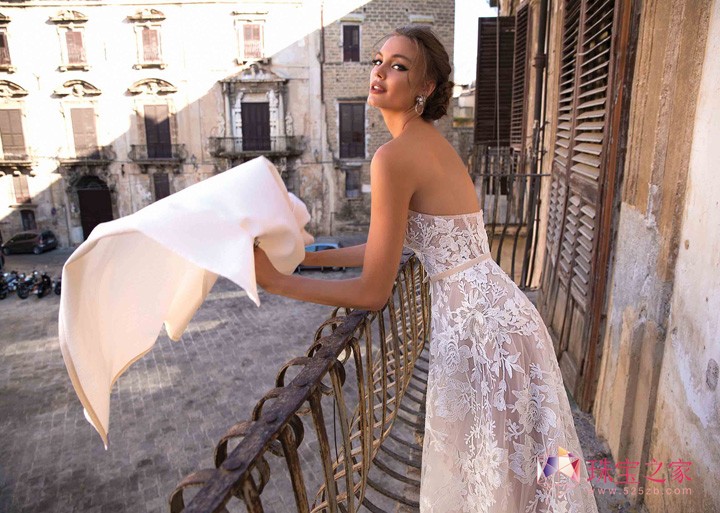 ħ Muse by Berta 2018ǰl鼆VƬ