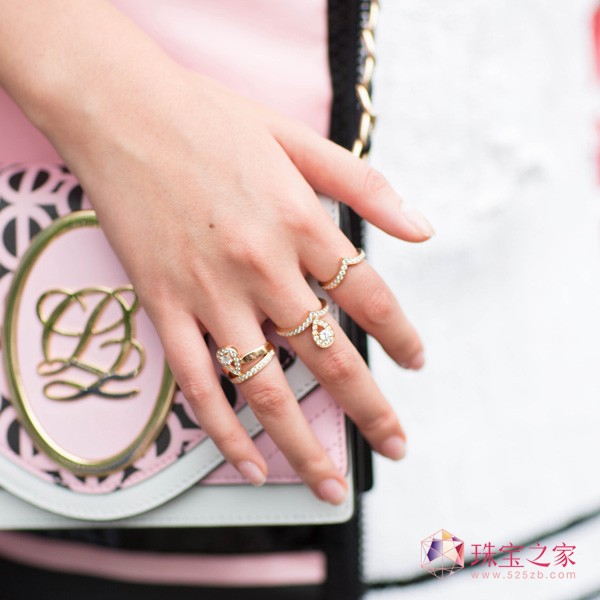 Bˇg CHAUMET   m ԊԊ  ˇ  Ӱ ĦŮ