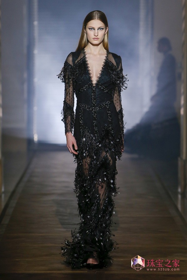 Givenchy ɫ 2018 ߶r(sh)b