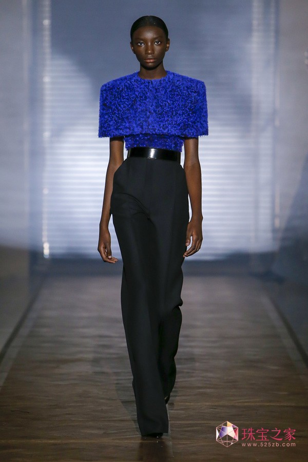 Givenchy 2018ϵи߶r(sh)b