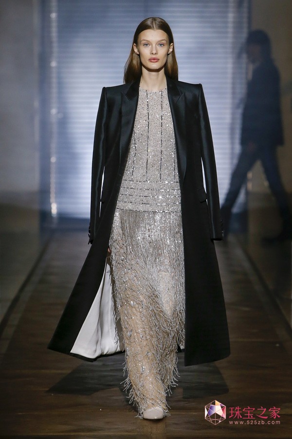 Givenchy 2018ϵи߶r(sh)b