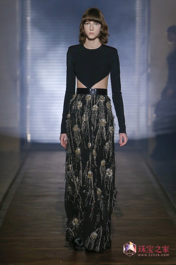 Givenchy ɫ 2018 ߶r(sh)bGivenchy ɫ 2018 ߶r(sh)b
