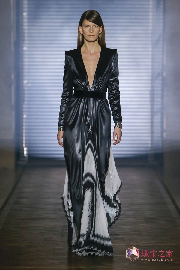 Givenchy 2018ϵи߶r(sh)b