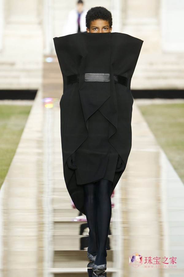 Givenchy oϣ ߶rb