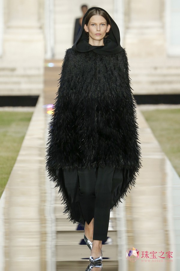 Givenchy oϣ ߶rb